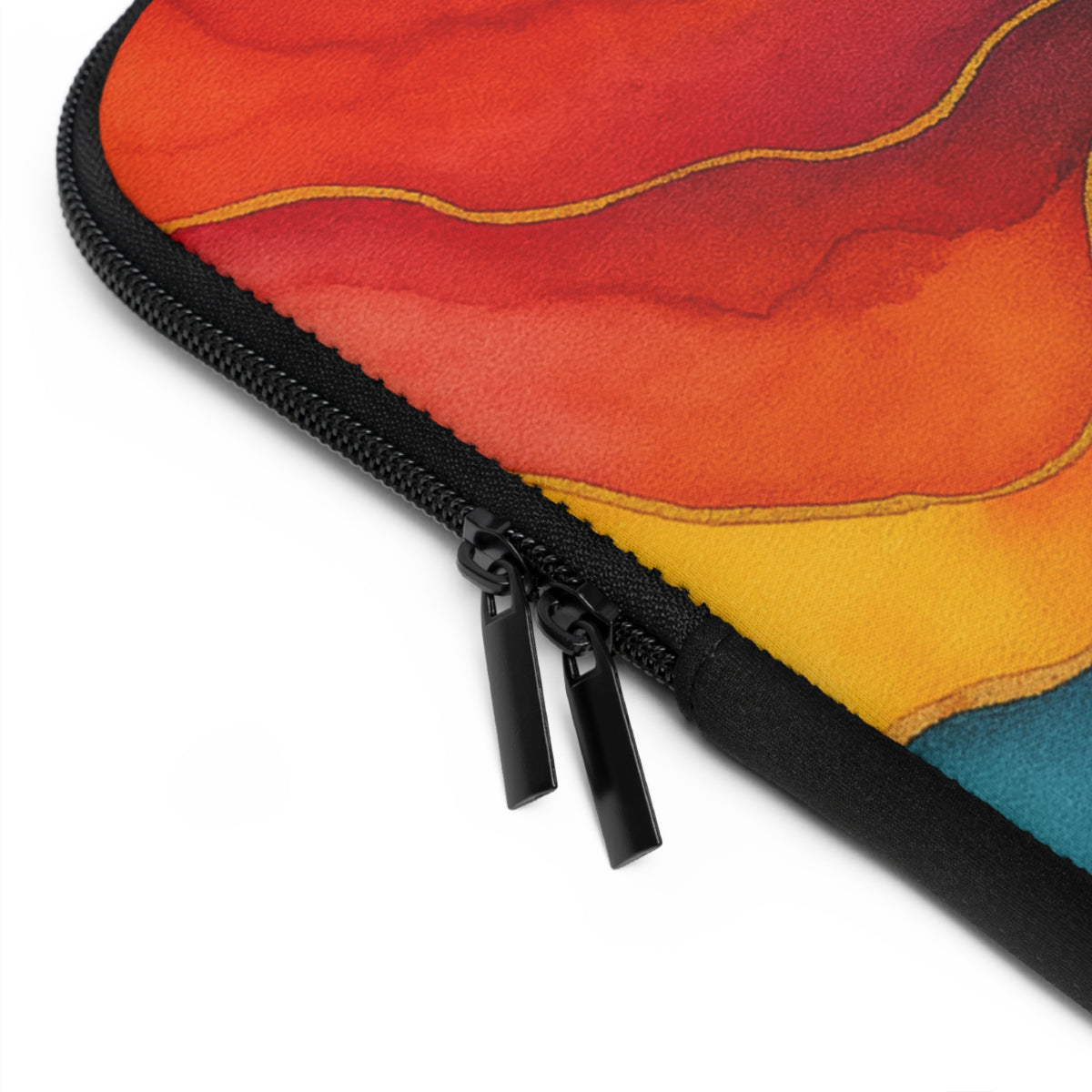 Funda para portátil Abstract Sunset Swirl — Diseño de acuarela colorida con acento de línea dorada