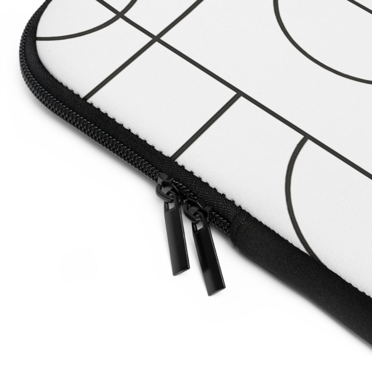 Estampado Geométrico — Colección Artesanal 2025 — Funda para Portátil — Estuche Protector de Neopreno en Blanco y Negro