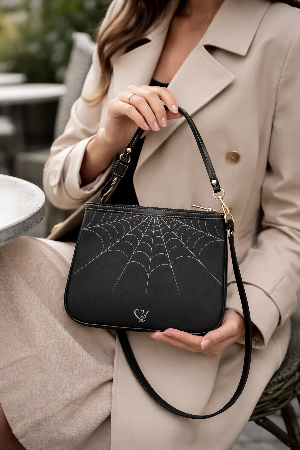 Telaraña velada en cascada - Bolso pequeño de telaraña para el hombro — Bolso cruzado gótico