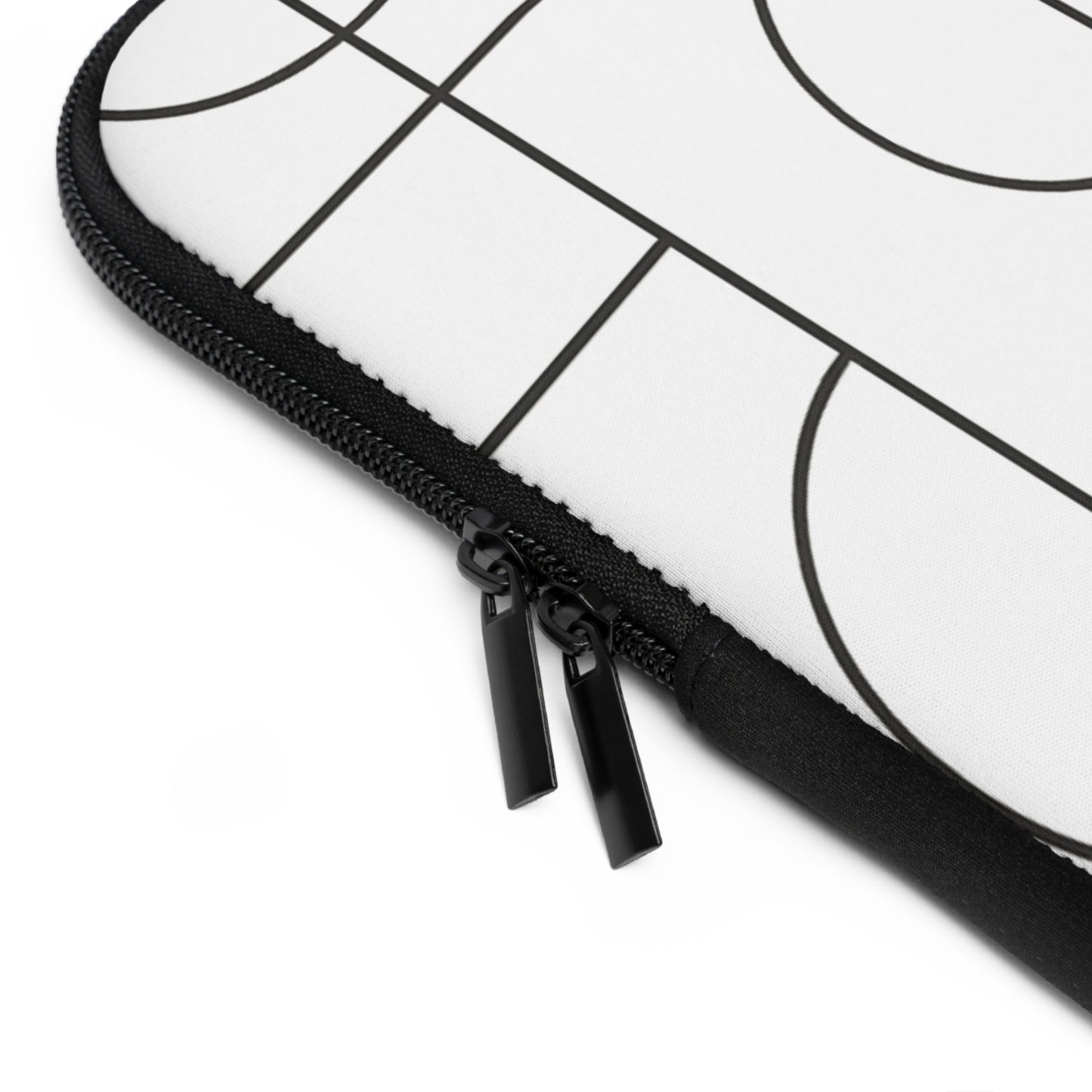 Estampado Geométrico — Colección Artesanal 2025 — Funda para Portátil — Estuche Protector de Neopreno en Blanco y Negro